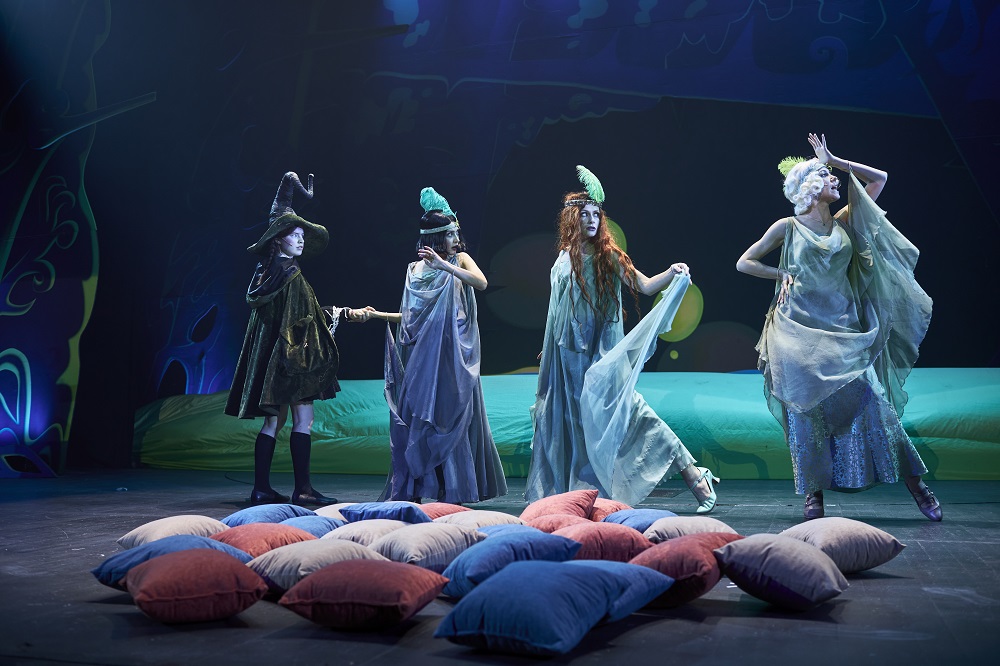 Рыжая волшебница